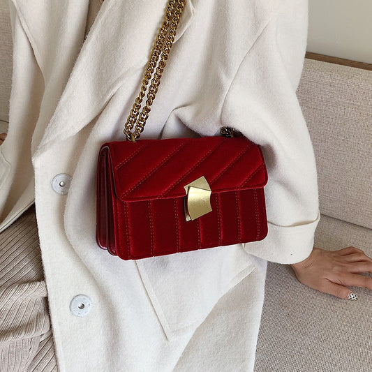 Vintage Velvet Chain Clutch – Designer Evening Shoulder Bag for Women