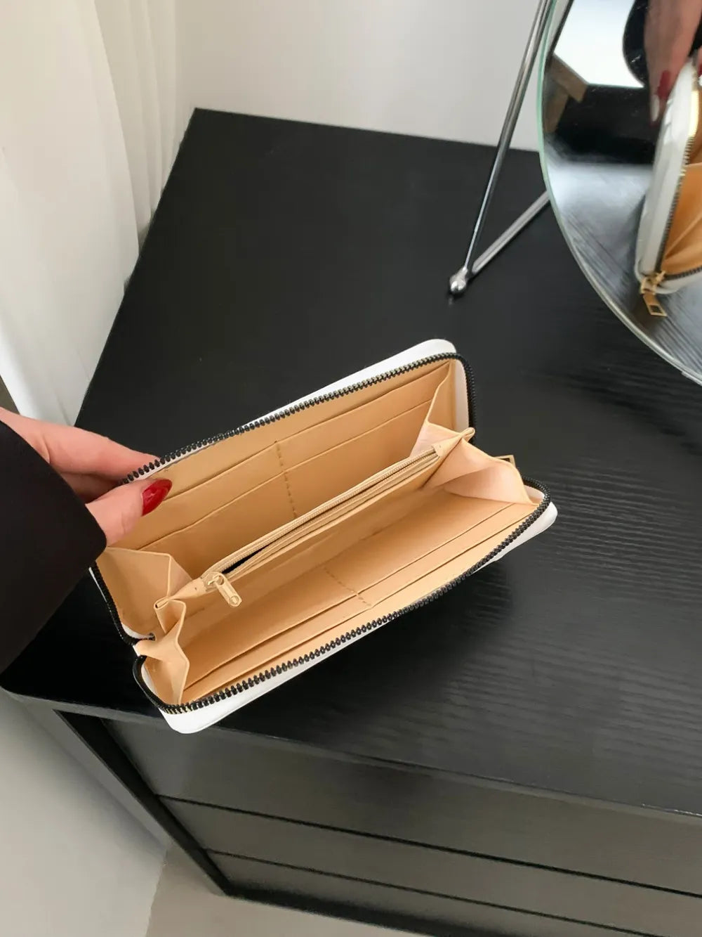 PU Leather Solid Color Wallet – Zipper Closure, Multiple Compartments, Stylish, Casual, Available in Black, Brown, White, Hot Pink