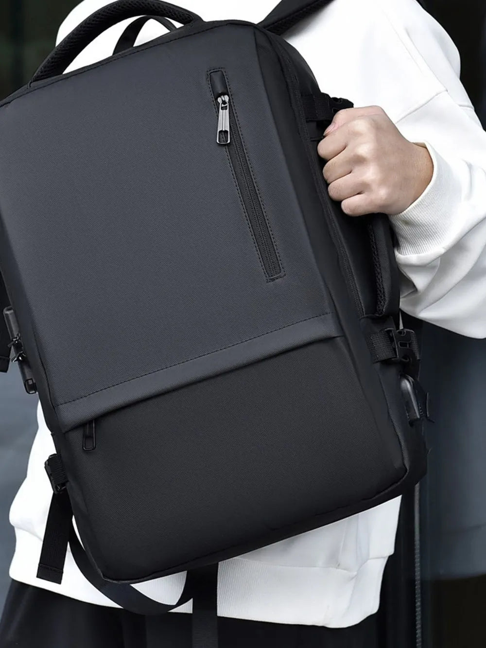 Multi‑Pocket Nylon Travel Backpack with Adjustable Padded Straps – 15″ Laptop Sleeve, Zippered Compartments, Water‑Resistant & Unisex